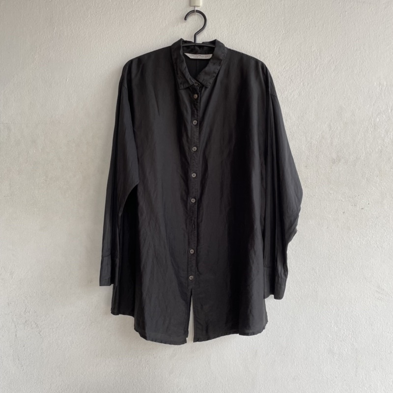 Yacco Maricard Black Silk Collar Oversized Shirt เสื้อเชิร์ตผ้าไหม 100%