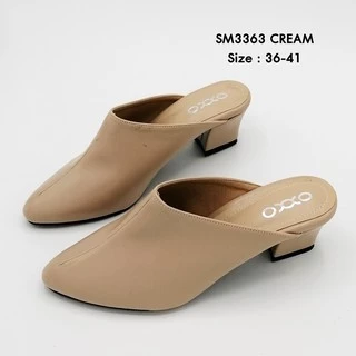 prettycomfort รองเท้าแฟชั่น หน้าสวมหัวแหลม มีไซส์ใหญ่42 เปิดด้านหลัง สูง2นิ้ว ขนาดปกติ SM3363