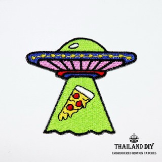 ตัวรีดติดเสื้อ การ์ตูน ตลก เอเลี่ยน จานบิน มนุษย์ต่างดาว พิซซ่า wop NASA Alien abduction Pizza Patch DIY ตัวรีด อาร์ม