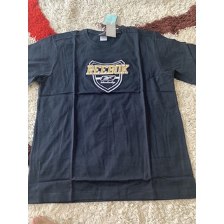 เสื้อแขนสั้น Reebok  มือ 1 สำหรับผู้ชาย size XL อก 46 นิ้ว