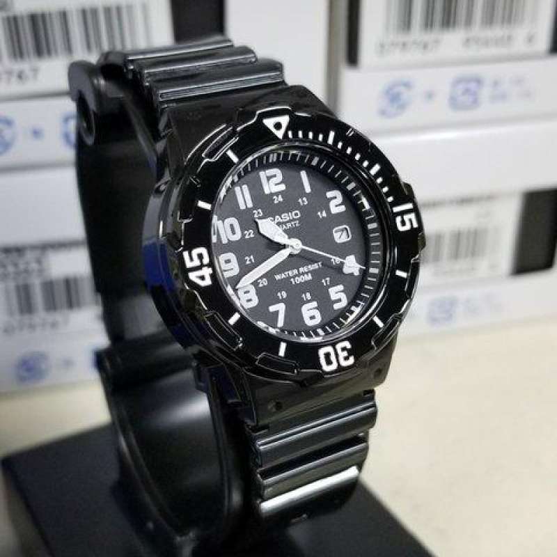 Win Watch Shop นาฬิกาคู่รัก Casio รุ่น MRW200H1B และ LRW200H1B สายเรซิ่นสีดำ สุดเท่ห์ กันน้ำ 100 เมต