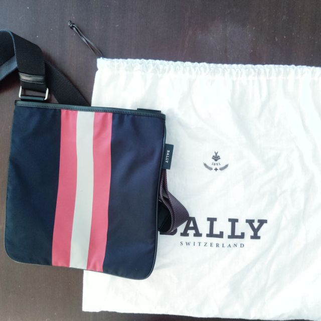 กระเป๋าสะพาย bally แท้ จากเอ้าท์เล็ทฮ่องกง