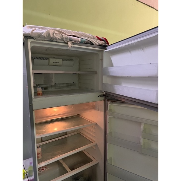 ตู้เย็น 19.8 คิว ตู้เย็น SHARP มือสอง ตู้เย็นสองประตู