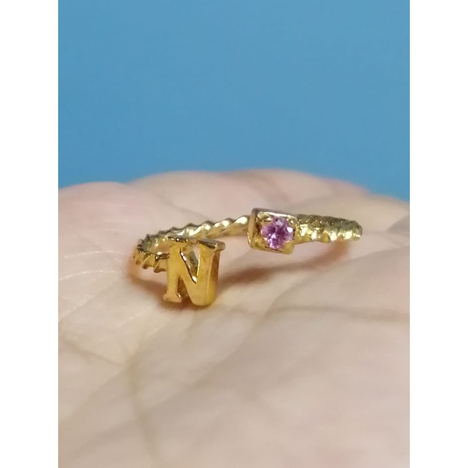 แหวนเงินแท้ 925 ชุบทอง ฝังพลอยไวโอเลตแซฟไฟซ์ (Violet Sapphire) ปรับไซส์เองได้