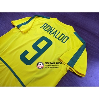 [Retro] - เสื้อฟุตบอล ย้อนยุค Brazil Home บราซิล เหย้า ชุดแชมป์บอลโลกปี 2002 พร้อมเบอร์ชื่อ 9 RONALDO