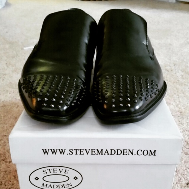 รองเท้าหนังแท้ Steve Madden