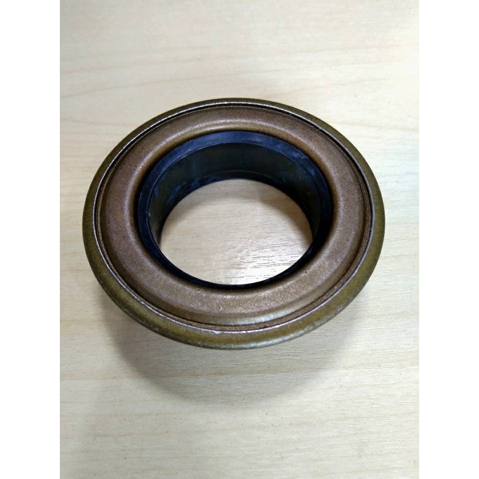 ซีลพีทีโอ M5000,M604,M7040 M8540 M9540 ซีลPTO ซีลเพลา พี.ที.โอ คูโบต้า  M5000, M6040,M7040,M8540,M95