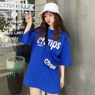 เสื้อยืด oversize พร้อมกระเป๋า
