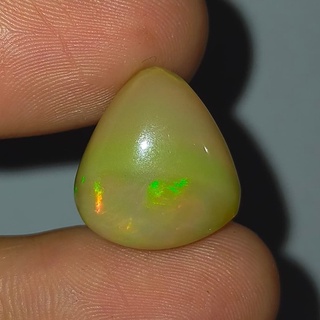 พลอย โอปอล เอธิโอเปีย ธรรมชาติ แท้ ( Natural Opal Ethiopia ) หนัก 8.67 กะรัต