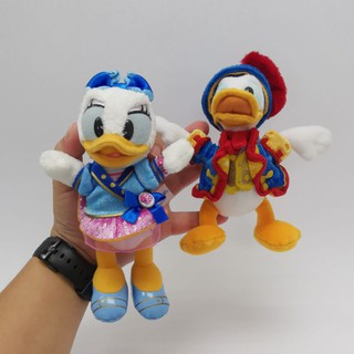 Duck &amp; Daisy Tokyo Disney ตุ๊กตางานเข็มกลัดจากสวนสนุก