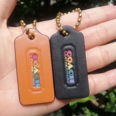 🇺🇲🇺🇲 แท๊คห้อยกระเป๋าCoach Size L Hangtag Keyring รุ่นใหม่ Tag สำหรับรุ่นงานช๊อป ของใหม่ ของแท้