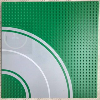 [ของแท้ มือ 2 สภาพพอใช้] Lego Green Baseplate, Road 32 x 32 8-Stud Curve with Road Pattern