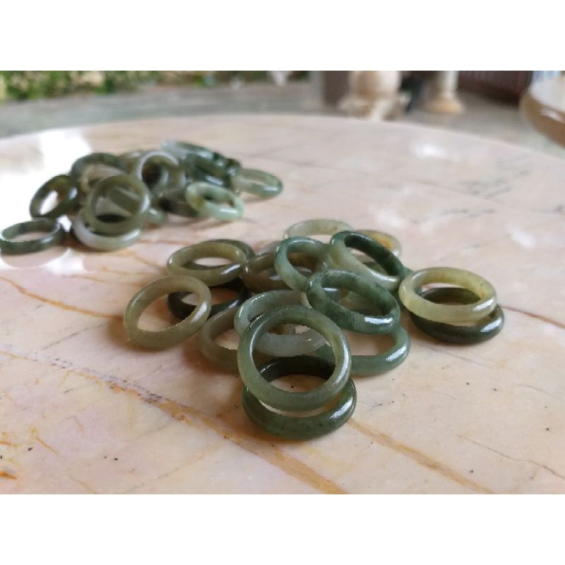 แหวนหยกแท้ แหวนหยกพม่า แหวนหยก ส่งด้วนทุกวัน