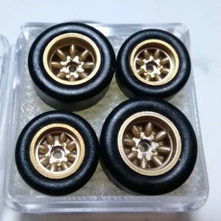 Watanabe gold  Choro Q Wheels10-12 m.m. ใส่แกนล้อเดิมได้