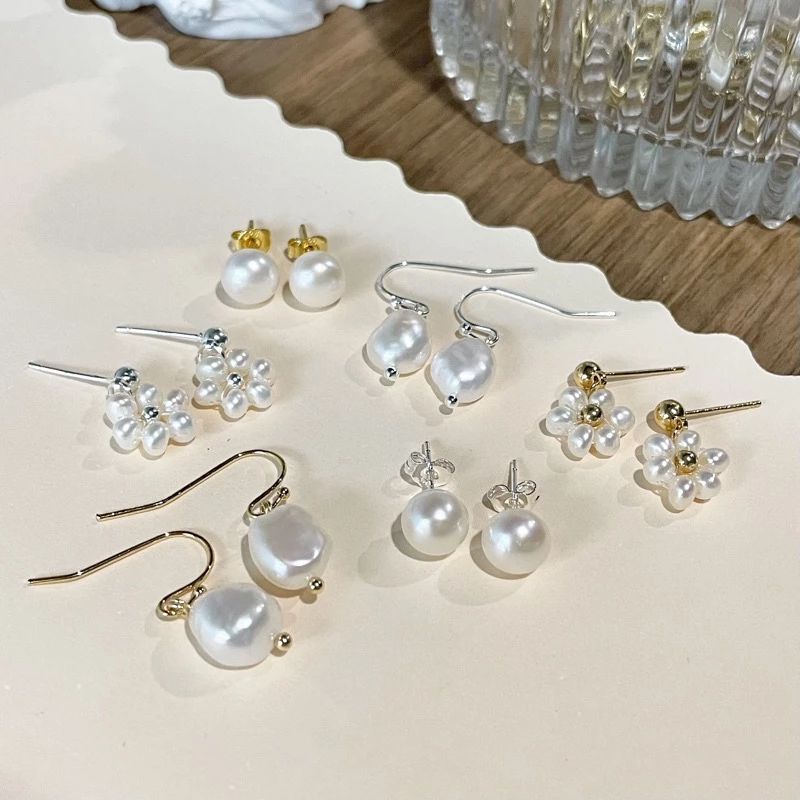 ต่างหูมุกแท้ บาร้อค ดอกไม้ กลม ก้านชุบทอง18K/ชุบเงินแท้ Genuine Pearl Baroque Flower Round Earring