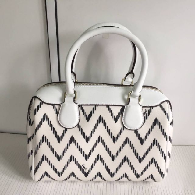 กระเป๋า coach ทรงหมอน