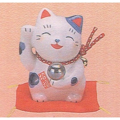 แมว no.7162 (สูง 9 cm) แมวกวักขวา ด้านซ้ายถือลูกแก้ว อวยพรให้โชคดีในเรื่องเงินทอง รวมถึงการเรียนและการงานอีกด้วย