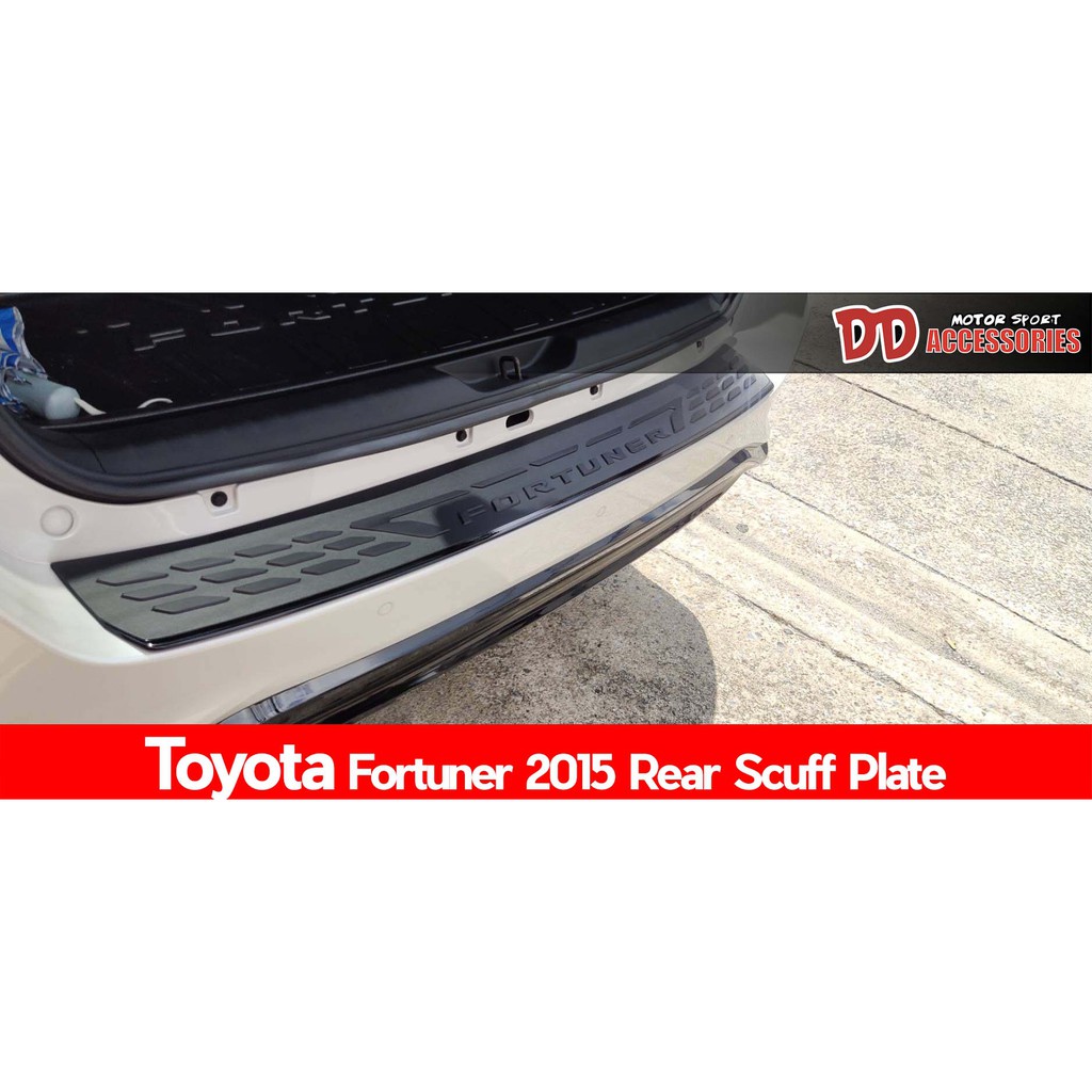 กันรอยท้าย Fortuner LEGENDER TRD 2015 2017 2019 2020 Logo Fortuner สีดำล้วน ใช้ได้กับทุกปี กันรอยกันชนท้าย HB