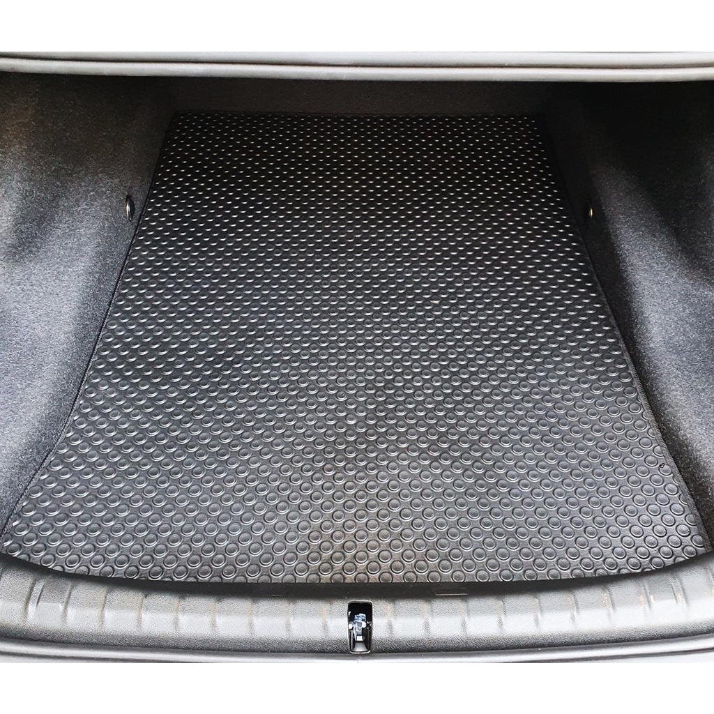 Extramat ยางปูพื้นลายกระดุมชิ้นท้าย BMW 520d/530i G30 2018-2025