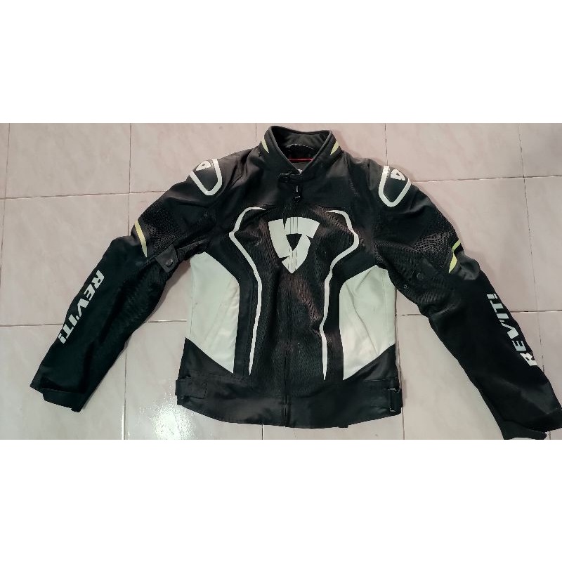 เสื้อการ์ด 5 จุด  REV'IT ขนาดรอบอก 40-42 นิ้ว