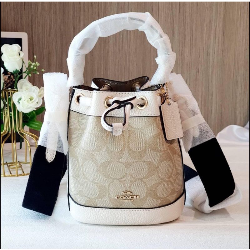 Coach crossbody จีบเล็กผ้าและหนัง 6" สีเยอะสุด