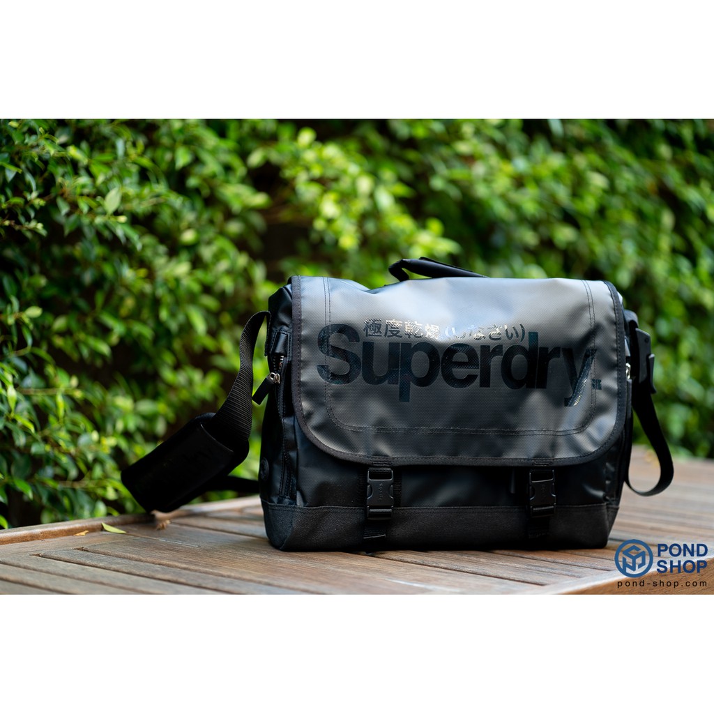 [SALE] Gel Tarp Laptop Bag ของ Superdry