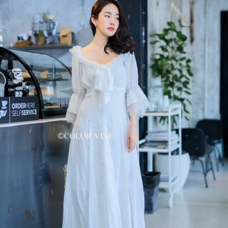 Maxi  Dress ปาดไหล่ ลูกไม้ ทรงสวย ผูกโบว์ น่ารักปักแน่นทั้งตัวจ๊า