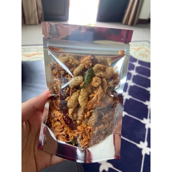 น้ำพริกหนังไก่กรอบ 28 บาท