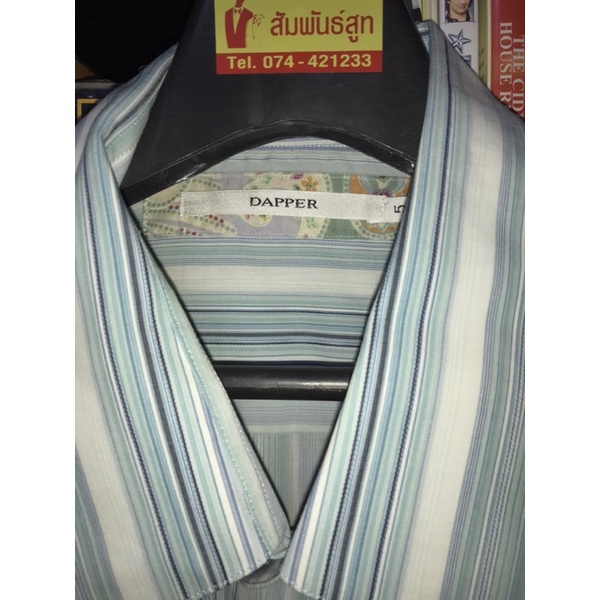 เสื้อเชิ๊ต dapper xlสีเขียวร่องขาว สภาพใหม่ยังไม่เคยใส่ รอบเอว 42 นิ้ว แขน 26นิ้ว อก 42นิ้ว ไหล่ 38น