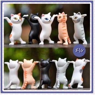 ZIGSHOP - ตุ๊กตาแมวกาชาปอง แมวชูมือ น่ารัก ใช้วางของได้