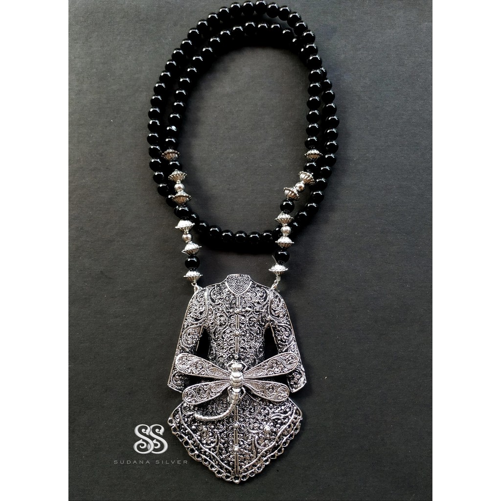 สร้อยคออัลปาก้าบาหลีพร้อมลาย Kebaya Oxide สีดํา