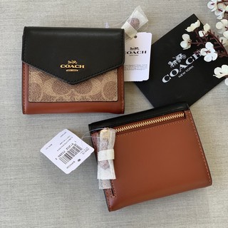 พร้อมส่งCoachแท้💯 Coach Small Wallet In Colorblock Signature Canvas Style No. 32610 Tan/Black/Brass coach