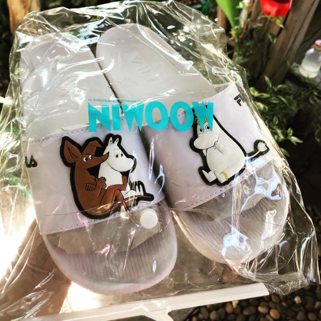 (sold out!!)รองเท้าแตะFila x Moomin