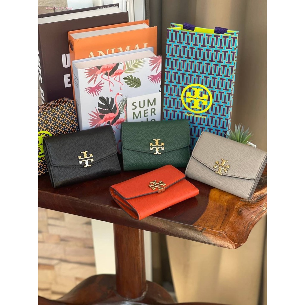 (แท้ 💯%‼) 💕 Tory burch kira mixed materials medium flap wallet