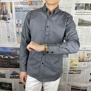 SHIRTFOLDING เสื้อเชิ้ต แขนยาวคอปก สีเทาดิน / สีเขียวขี้ม้า / สีเขียวเข้ม กระดุมดำ