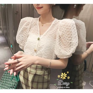 เสื้อแขนตุ๊กตา ผ้ามุ้งเย็บระบาย คอวีกระดุมหน้า