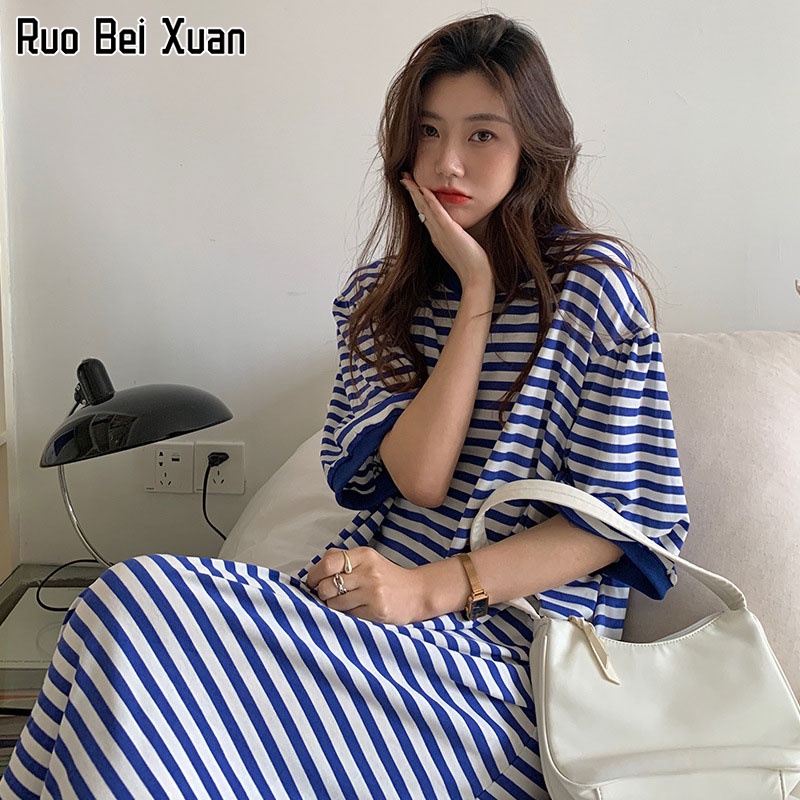 RUO BEI XUAN ชุดกระโปรงสวยๆ ชุด ง่าย หลวม กระโปรงลาย Slim และยาว ใหม่ ห้าจุดแขน เสื้อยืดลายทางกระโปร