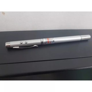 ปากกายืด หด ไฟฉาย เลเซอร์ รุ่น Laser pointer 4 in 1 เป็นปากกา ไฟฉาย เลเซอร์ ไม้สอนหนังสือ