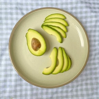 Avocado อะโวคาโดไทย โดย จาวสวน AV 1 กิโลกรัม 59 บาท