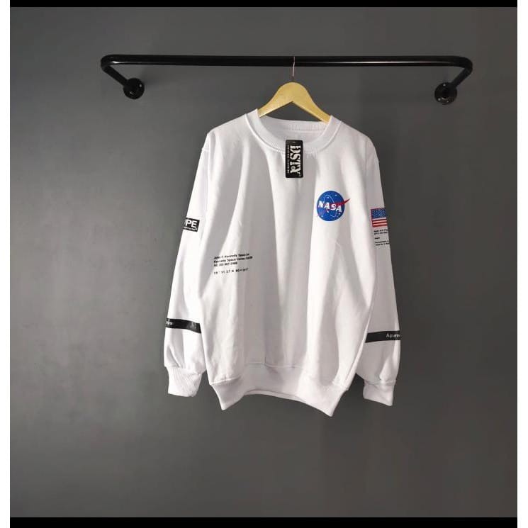 Nasa Crewneck Sweater HM Logo วัสดุขนแกะหนา 280 Grammage