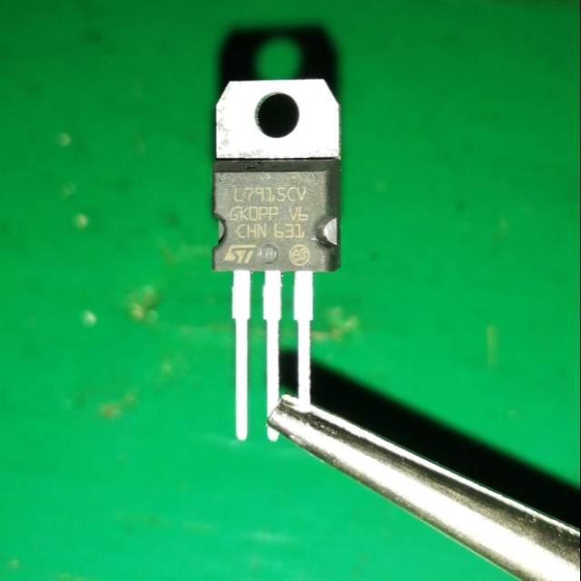 IC L7915VL 7915 IC 7915 ST ต้นฉบับ