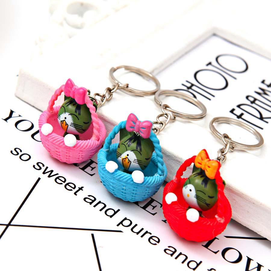 TQ_CAT BASKET KEYCHAIN (Q19)
