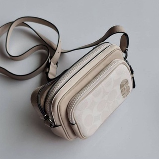 🎀 (สด-ผ่อน) ครอสบอดี้ สีขาวครีม 1289 MINI EDGE DOUBLE POUCH CROSSBODY IN SIGNATURE CANVAS