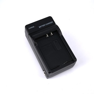 แท่นชาร์จแบตกล้อง Battery Charger รุ่น LP-E10 for Canon EOS 1100D , EOS 1200D ทั้งในบ้านและรถยนต์