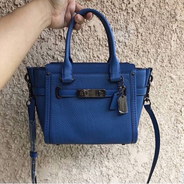 Coach Swagger 21 Carryall in Pebble Leather 37444 Lapis