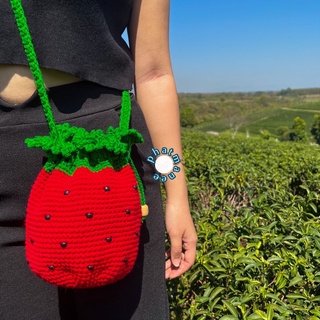 pmncrochet : 🍓Strawberry Crossbody bag🍓| กระเป๋าถักสะพายข้างสตรอเบอร์รี่ไหมพรม 🌟พร้อมส่ง🌟