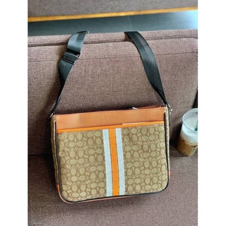 COACH ((C5291)) THOMPSON IN SIGNATURE JACQUARD