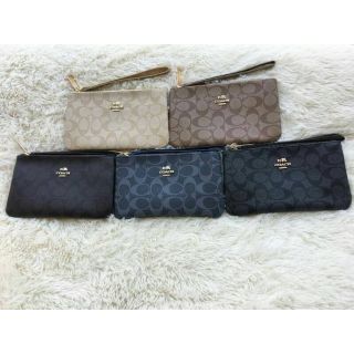 Coach กระเป๋าคล้องมือ พร้อมส่ง