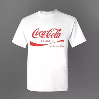 เสื้อยืดลาย coca cola coke คุณภาพผ้าคอตตอลในตำนานยิ่งเก่ายิ่งสวยมีราคาหนานุ่ม ใส่สบาย ไม่หดย้วยการันตี 100%