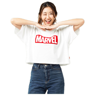 Marvel Logo Women Crop Flock Print T-Shirt - เสื้อครอปผู้หญิงโลโก้ มาร์เวล พิมพ์กำมะหยี่ สินค้าลิขสิทธ์แท้100% characters studio